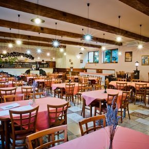 hotel-1191718_640-290x290-1 hotel-1191718_640-290x290-1