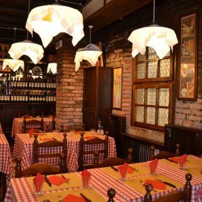 restaurant-1343327_640-290x290-1 restaurant-1343327_640-290x290-1